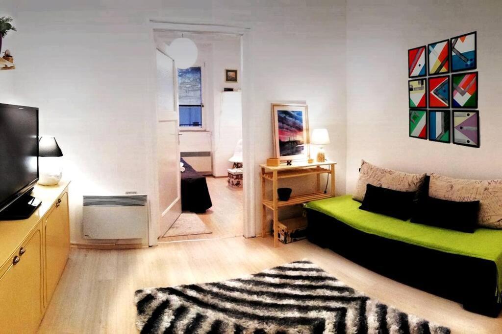 Atelier 12, Feeling Like An Artist! Promo Price Appartement Belgrado Buitenkant foto